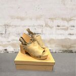 CORINA SHOES  Sandalo in alcantara beige Corina con borchie disponibile numeri 38