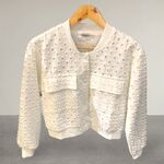  JACKET JEANS GIROCOLLO TRAFORATO  CORTO con fodera polsini e orlo di maglia ,tasche applicate ,bottoni
