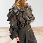  CROP TOP CON APPLICAZIONI  VOULANT girocollo con elastico in vita e sui polsini