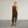 EFFETTI COMPLETO GILET con particolare allaccio di due bottoni E PANTALONE taglio balloon
